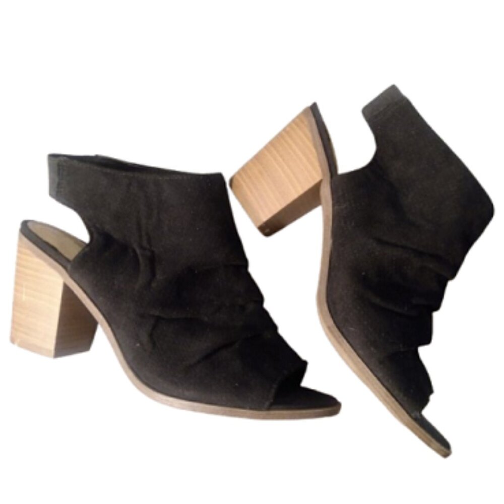 Women's Time and Tru Black Suade Wedge Heel Sandals             Size 8